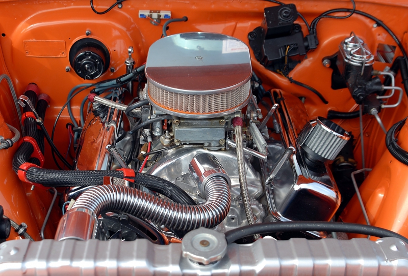 garagiste-LA CELLE-min_car-engine-1738309